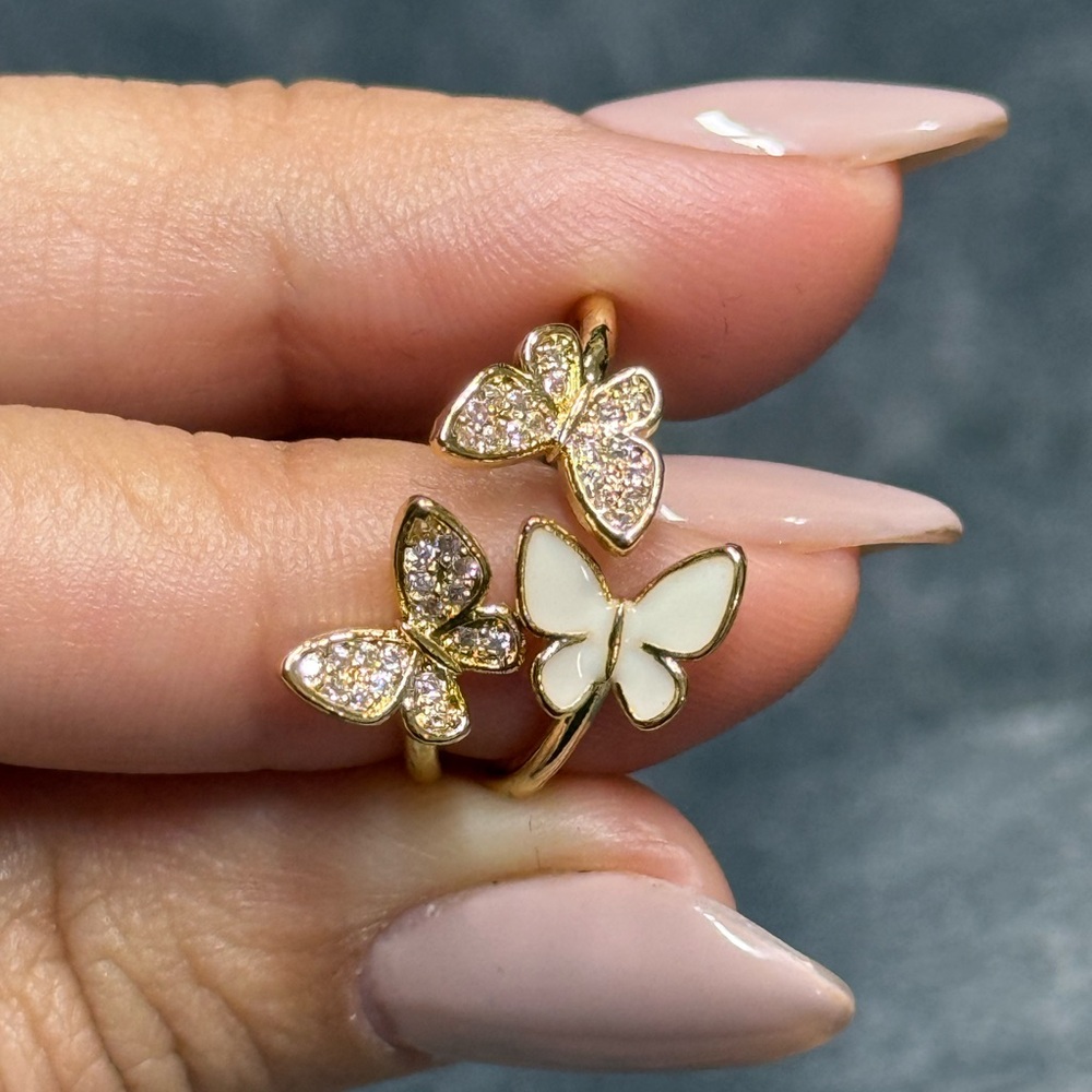 Elegant Gold Butterfly Ring with Crystals